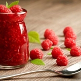 Džem od malina: zdravstvene koristi i štete